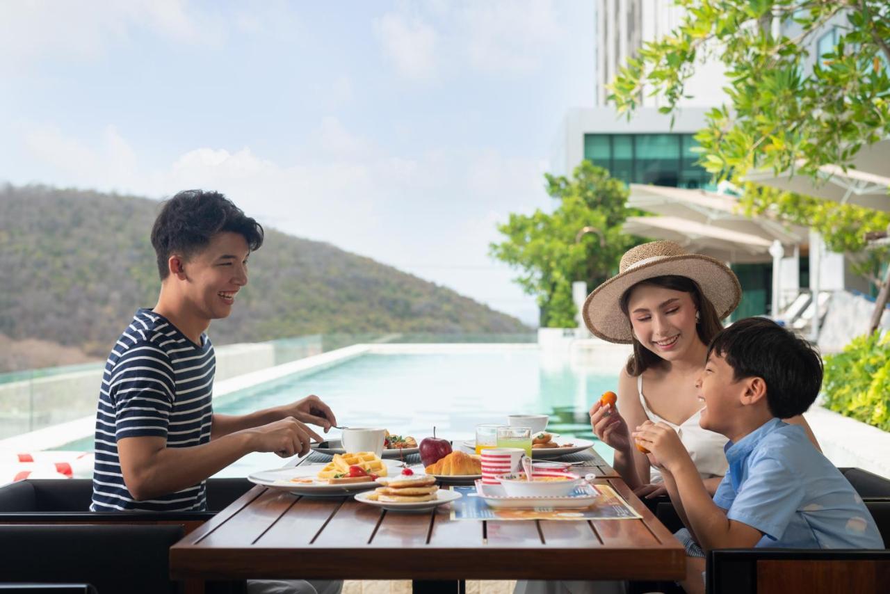 Holiday Inn & Suites Siracha Laemchabang By Ihg Si Racha Exterior photo