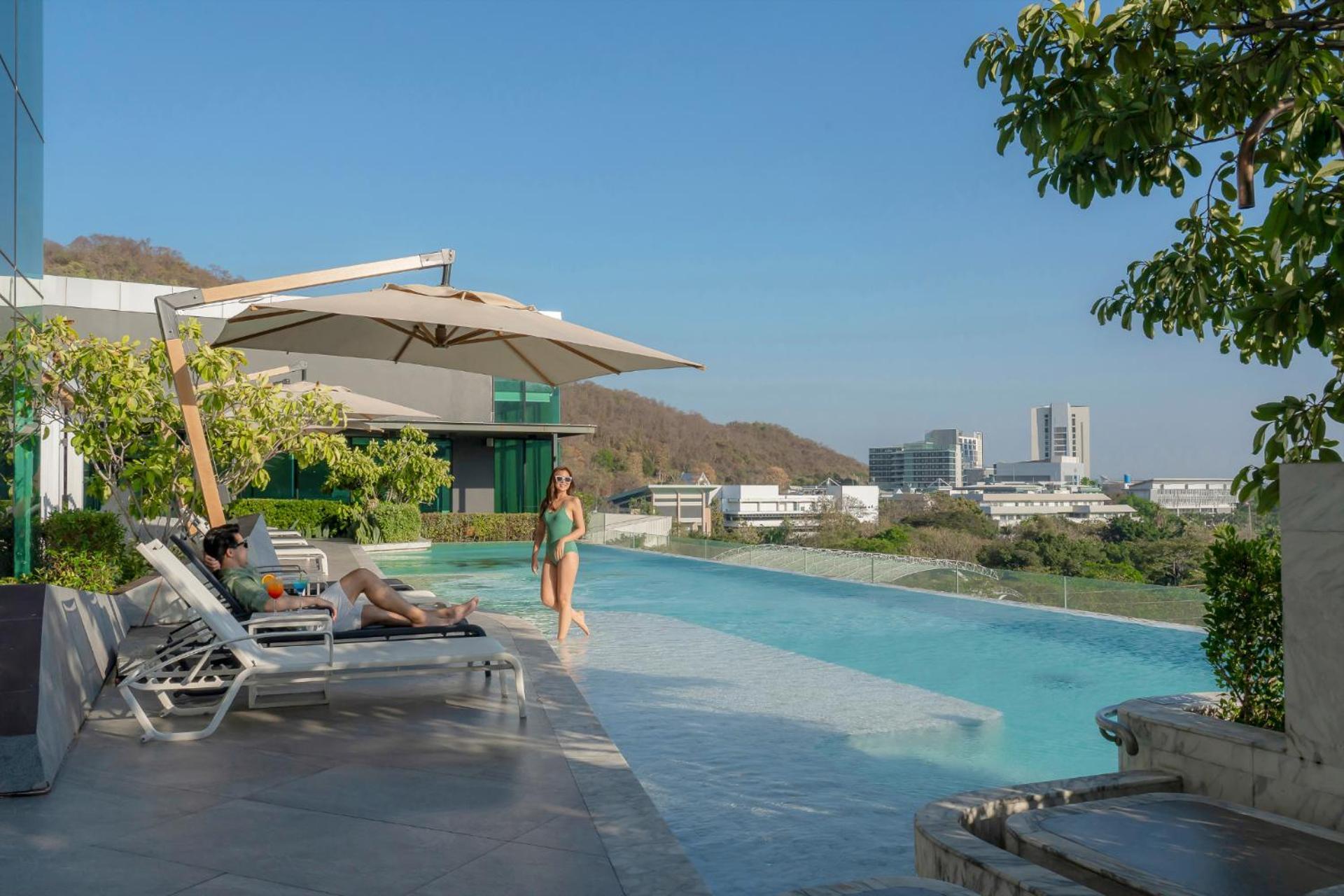Holiday Inn & Suites Siracha Laemchabang By Ihg Si Racha Exterior photo